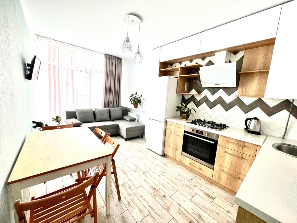 לבוב Osapart Cozy Apartment In A Complex Semycvit מראה חיצוני תמונה