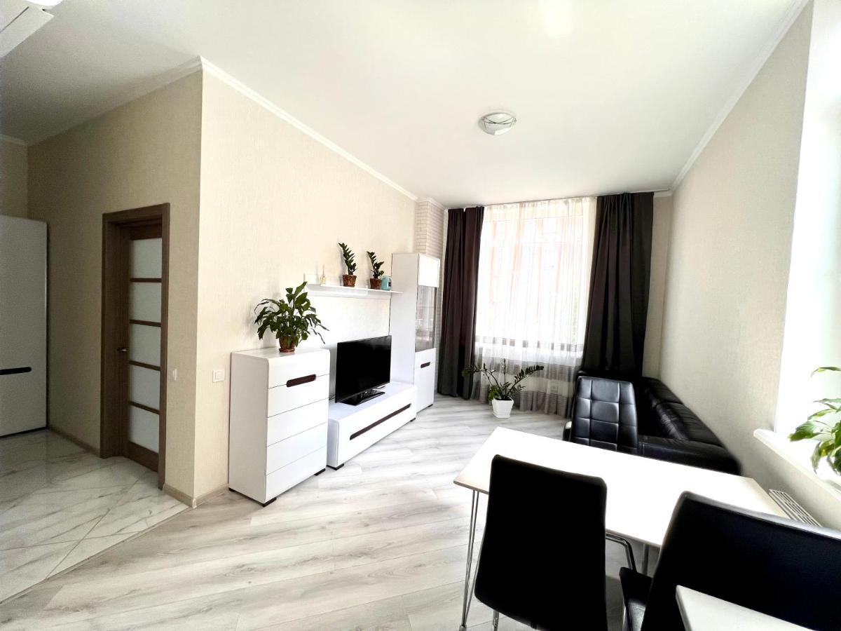 לבוב Osapart Cozy Apartment In A Complex Semycvit מראה חיצוני תמונה