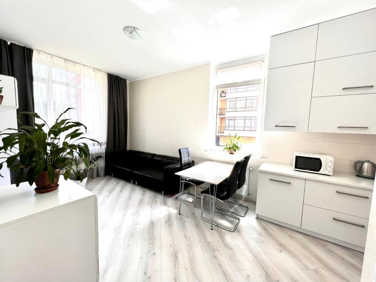 לבוב Osapart Cozy Apartment In A Complex Semycvit מראה חיצוני תמונה