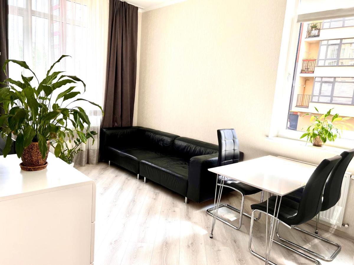 לבוב Osapart Cozy Apartment In A Complex Semycvit מראה חיצוני תמונה