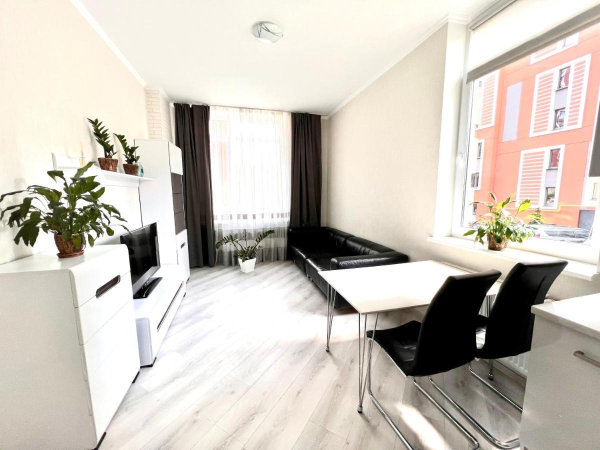 לבוב Osapart Cozy Apartment In A Complex Semycvit מראה חיצוני תמונה